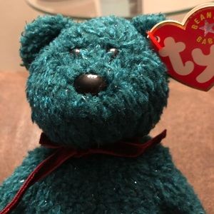 2001 Holiday Teddy -TY beanie baby / perfect color measures 8 1/2 inches long.